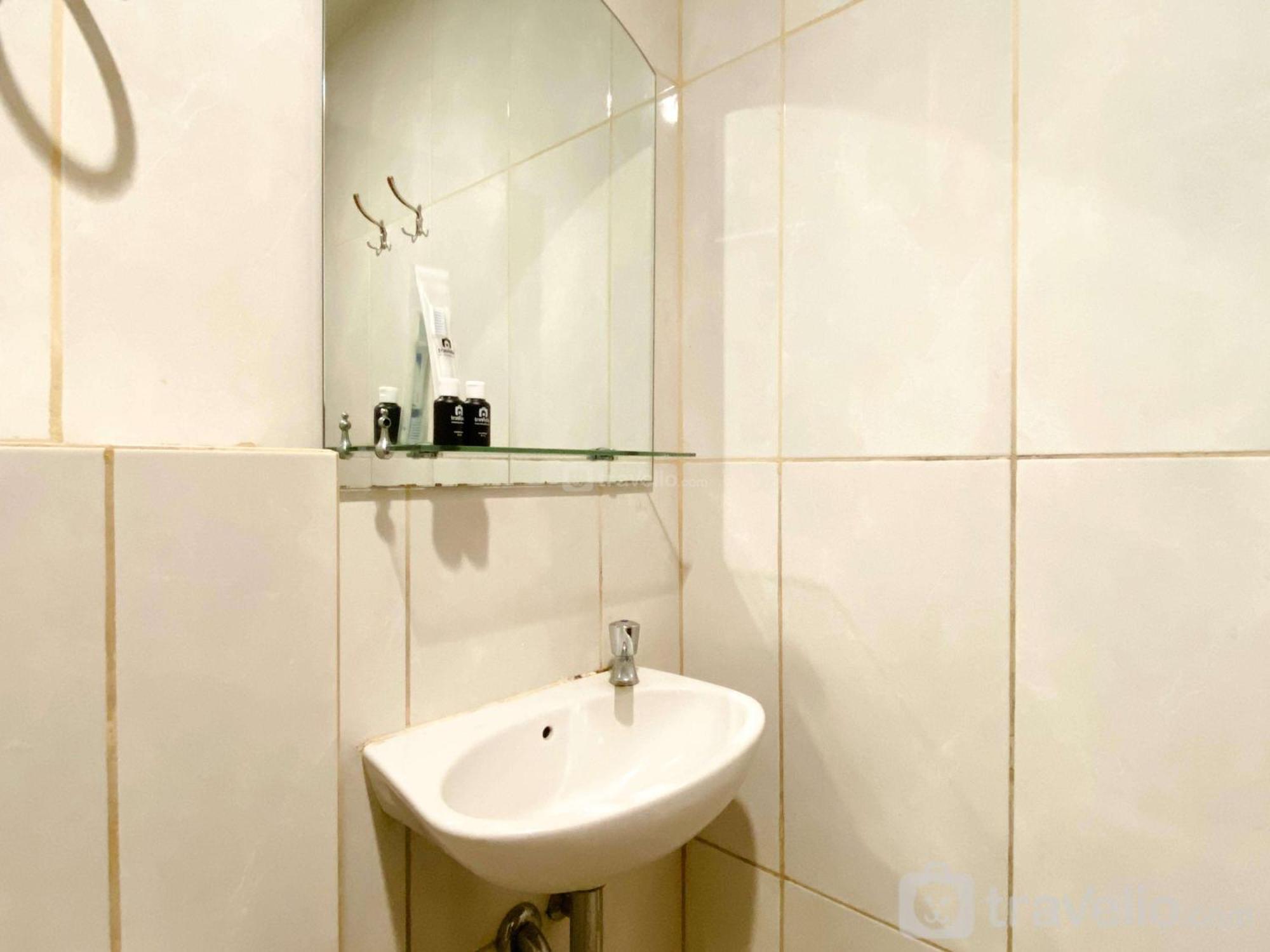 Modern And Homey At Grand Kamala Lagoon By Travelio Apartemen Bekasi